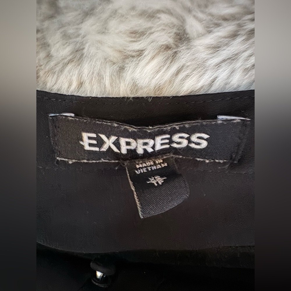 Express Chelsea Button Front Popover Blouse, black XS - Picture 3 of 4